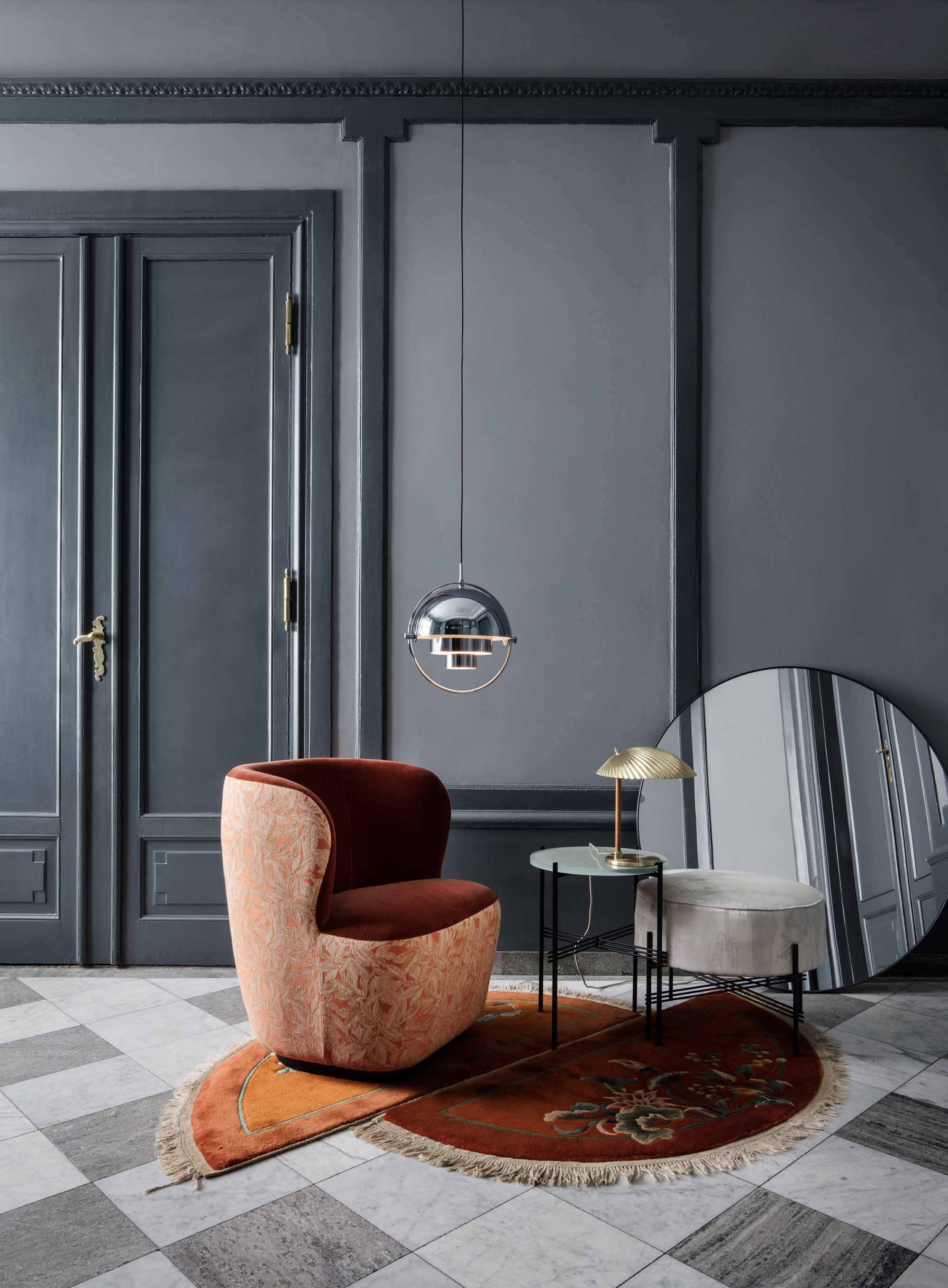 gubi lounge eggers ts chair leuchten muenchen lite haengeleuchte pouf returning tissu gamfratesi egger